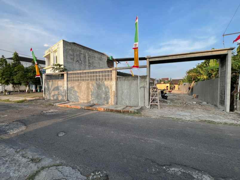 dijual rumah kalitirto