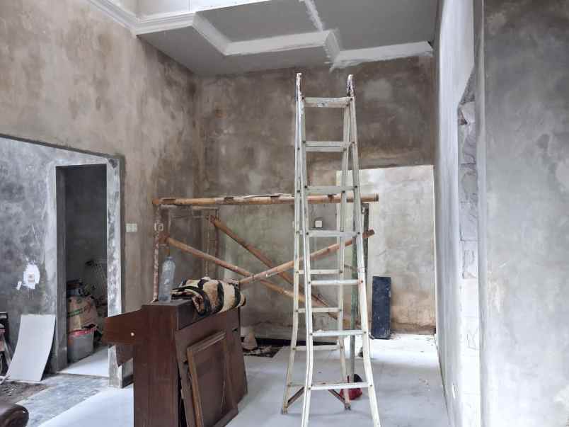 dijual rumah karangrejo