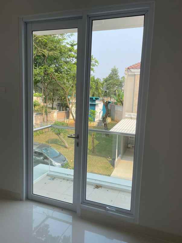 dijual rumah karelia village gading serpong