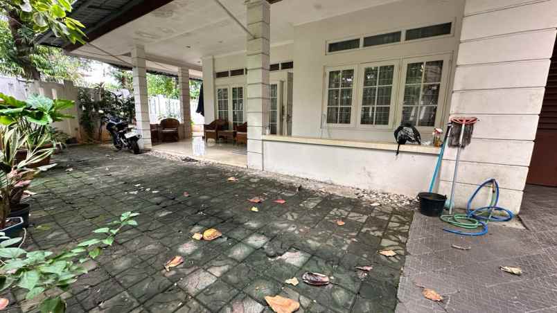 dijual rumah kebayoran baru jl dempo gunung