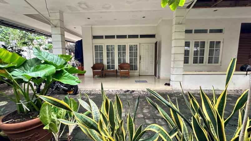 dijual rumah kebayoran baru jl dempo gunung