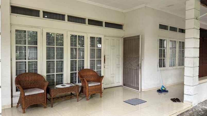 dijual rumah kebayoran baru jl dempo gunung