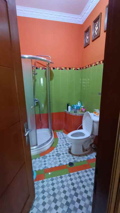 dijual rumah kebonsari elveka