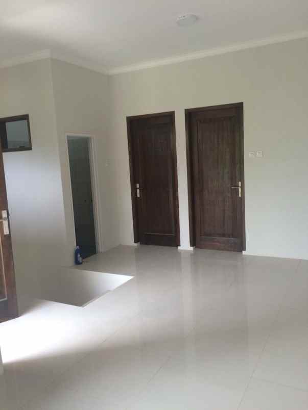 dijual rumah kec sukasari