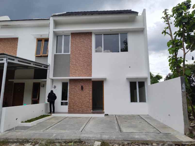 dijual rumah kedung rejo mrangen