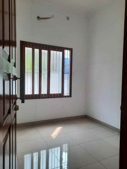 dijual rumah kelapa gading