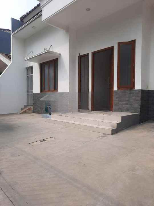 dijual rumah kelapa gading