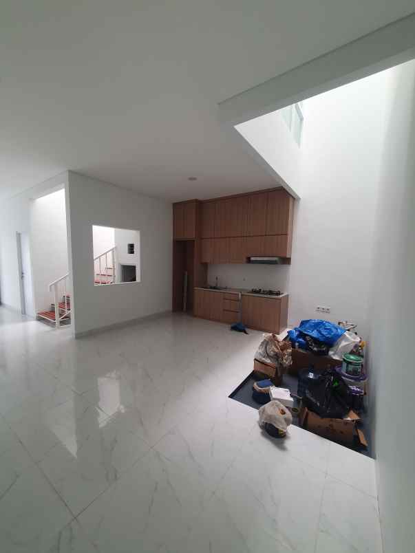 dijual rumah kelapa kopyor