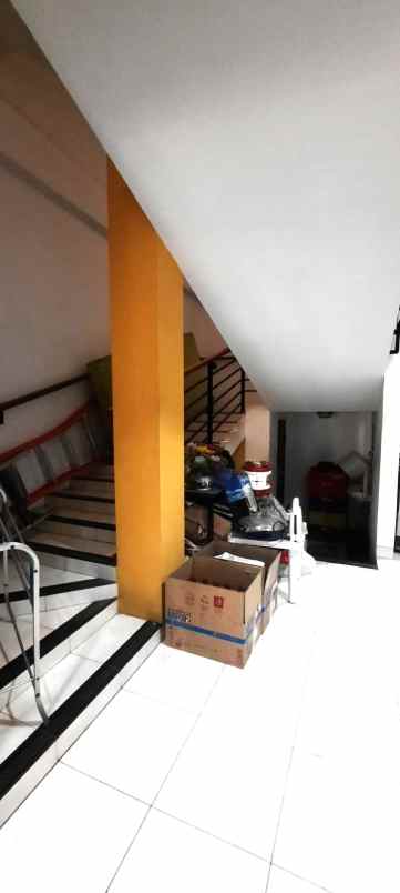 dijual rumah kelapa lilin kelapa gading