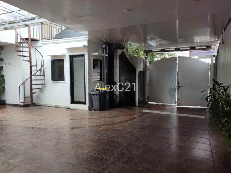 dijual rumah kemang