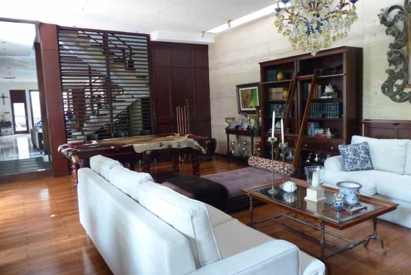 dijual rumah kemang ampera