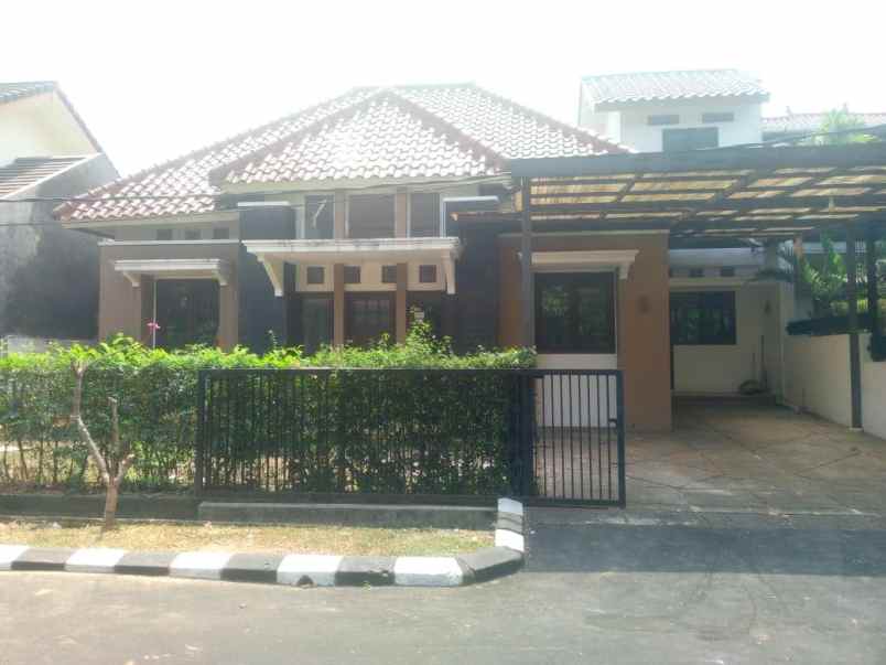 dijual rumah kemang pratama