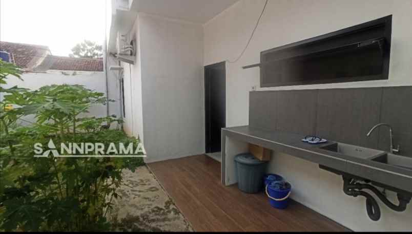 dijual rumah kencana