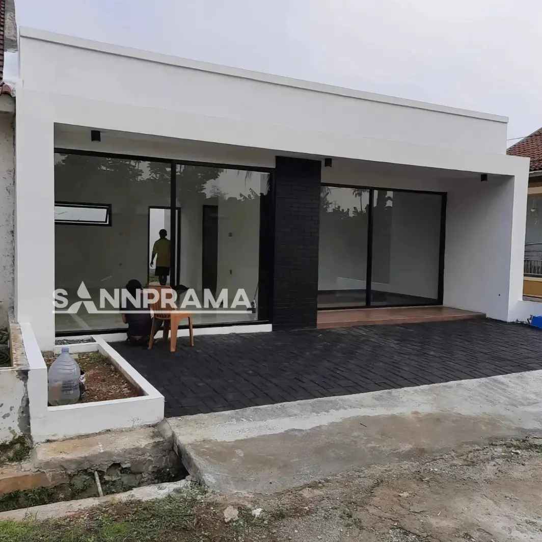 dijual rumah kencana