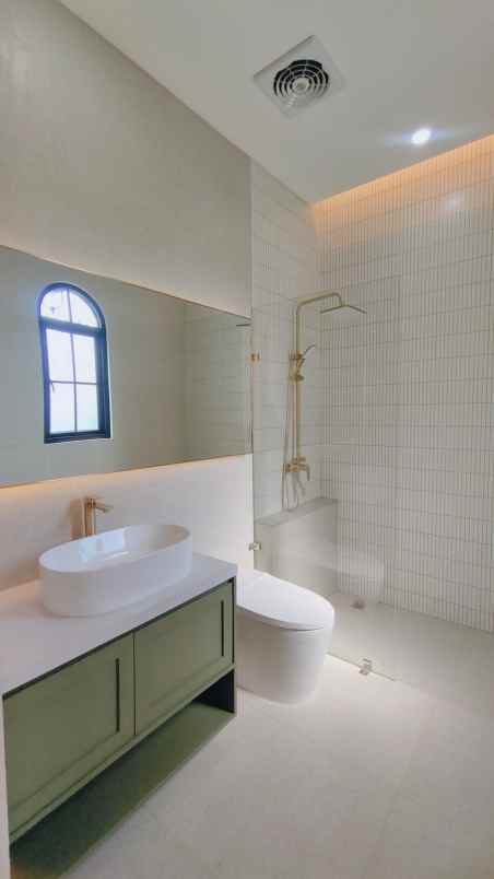 dijual rumah kencana loka bsd city tangsel