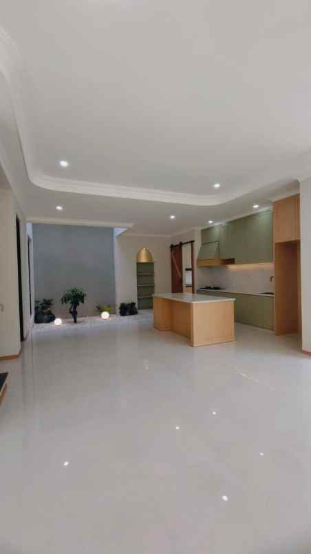 dijual rumah kencana loka bsd city tangsel