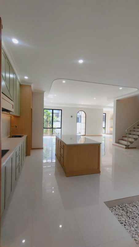 dijual rumah kencana loka bsd city tangsel