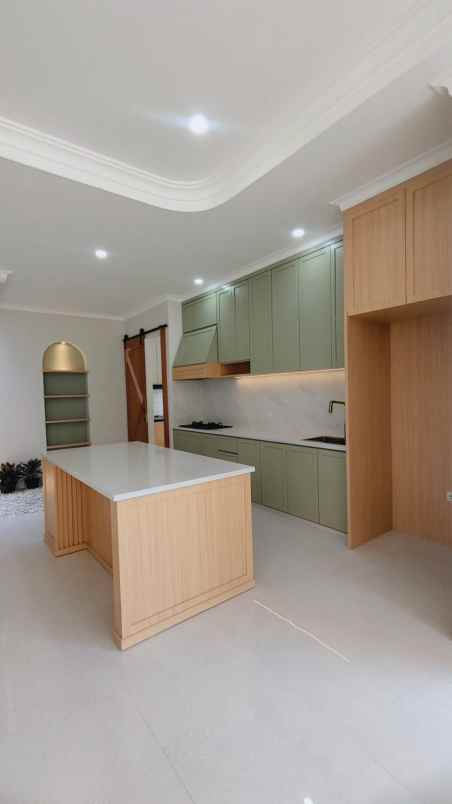 dijual rumah kencana loka bsd city tangsel