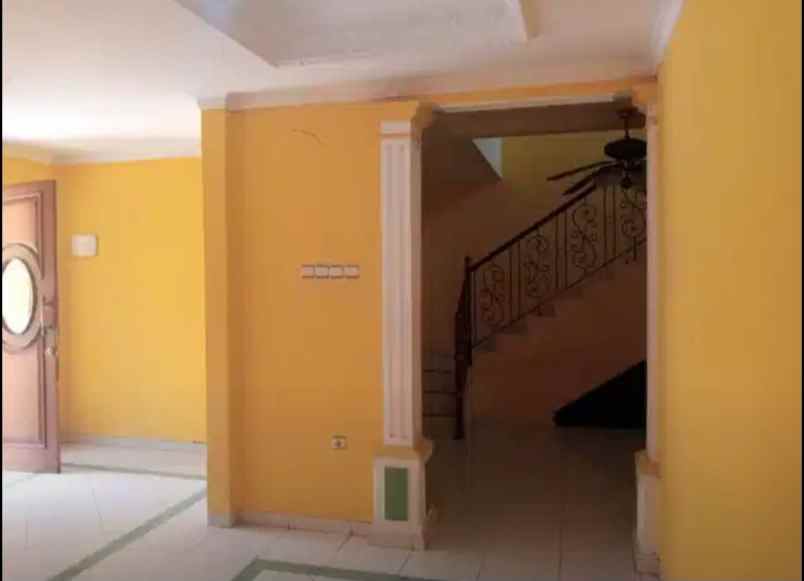 dijual rumah komolek billymoon pondok