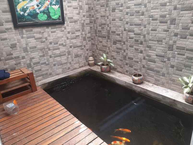 dijual rumah komp taman persada