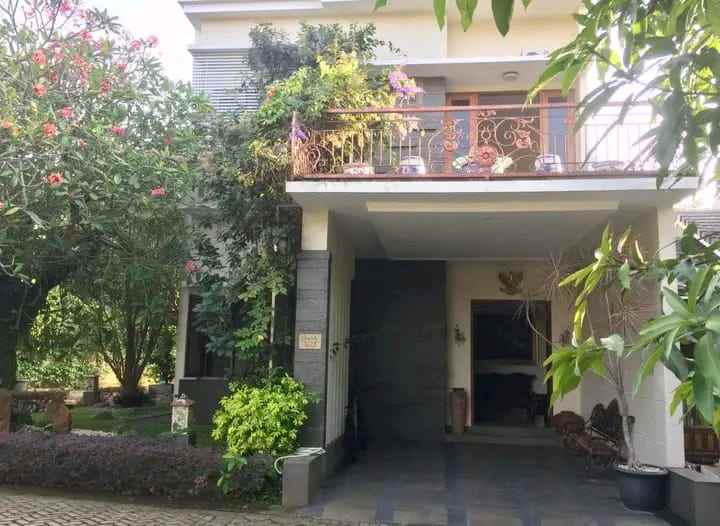 dijual rumah komplek cibubur country