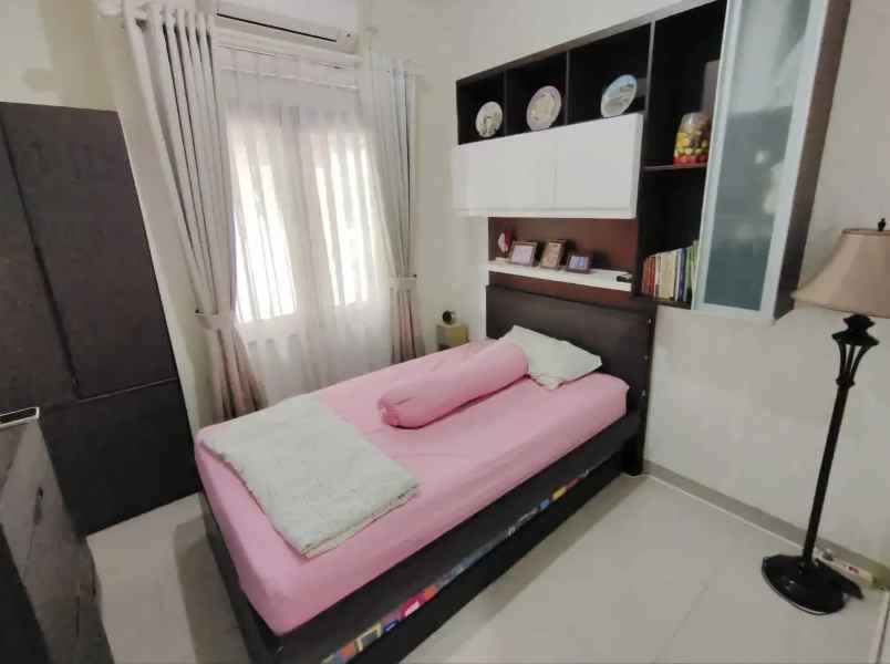 dijual rumah komplek cigadung