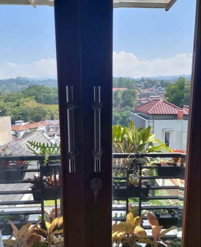 dijual rumah komplek cigadung