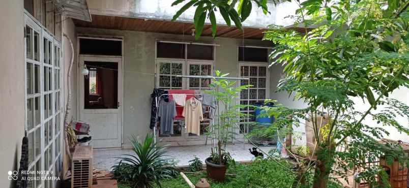 dijual rumah komplek cirendeu permai