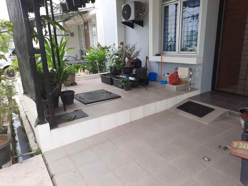 dijual rumah komplek citra maja raya