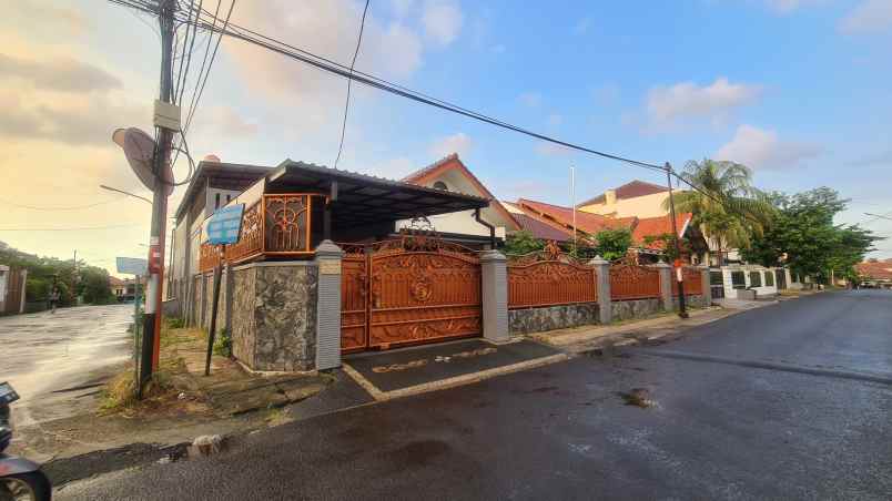 dijual rumah komplek curug indah