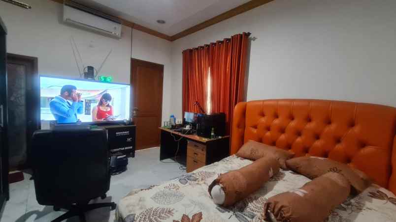 dijual rumah komplek curug indah