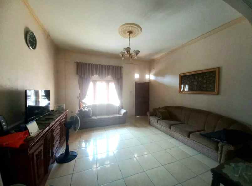 dijual rumah komplek elit billymoon