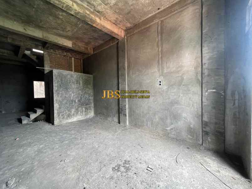 dijual rumah komplek krakatau platinum