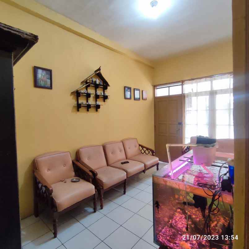 dijual rumah komplek margaasih permai