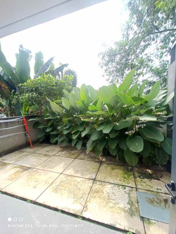 dijual rumah komplek mewah vila cinere mas