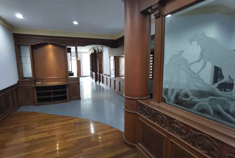 dijual rumah komplek perumahan taman aries