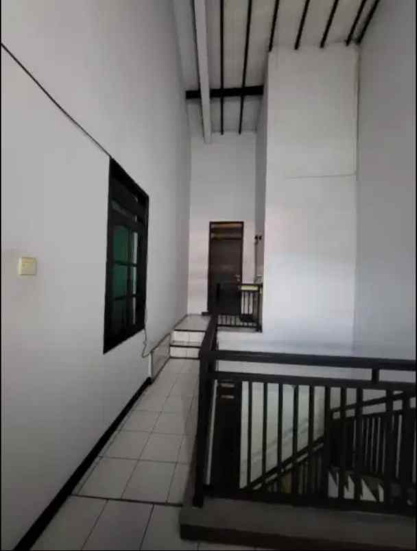 dijual rumah komplek pondok bambu duren