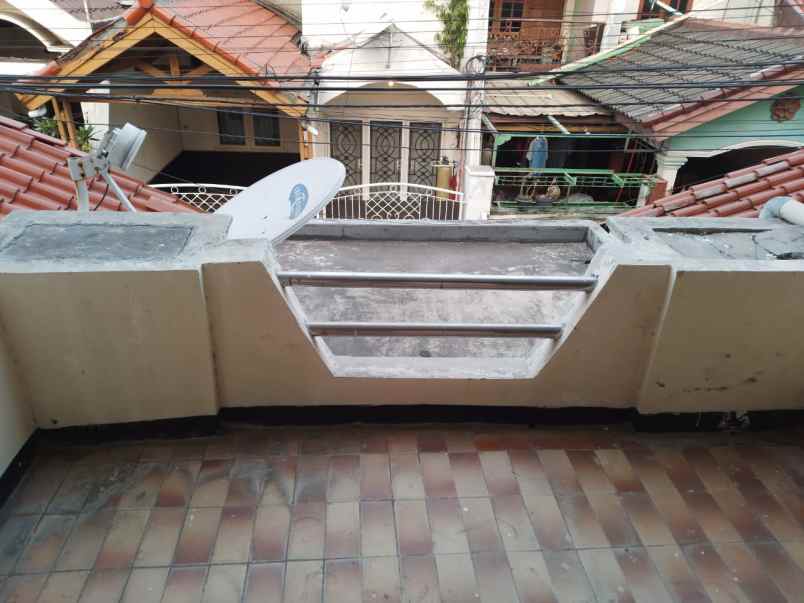 dijual rumah komplek pondok bambu duren