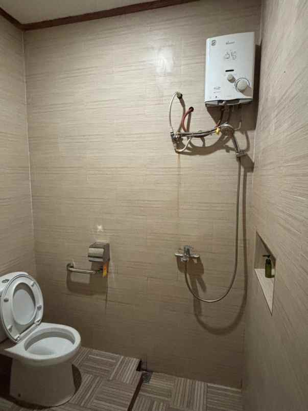 dijual rumah komplek sanggar hurip