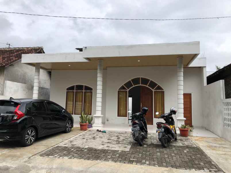 dijual rumah kongklangan kotesan