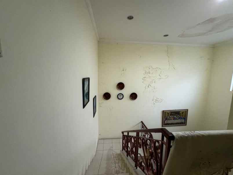 dijual rumah kota wisata