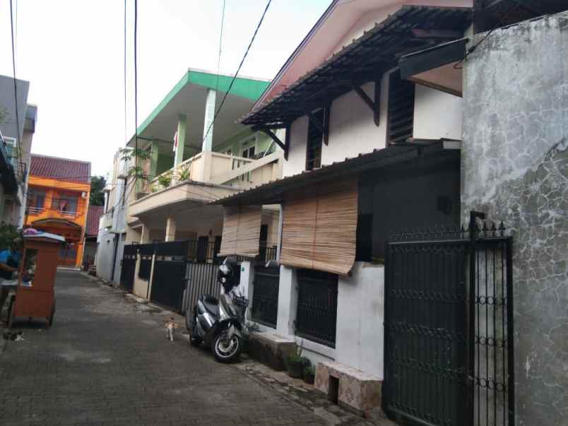 dijual rumah kreo larangan