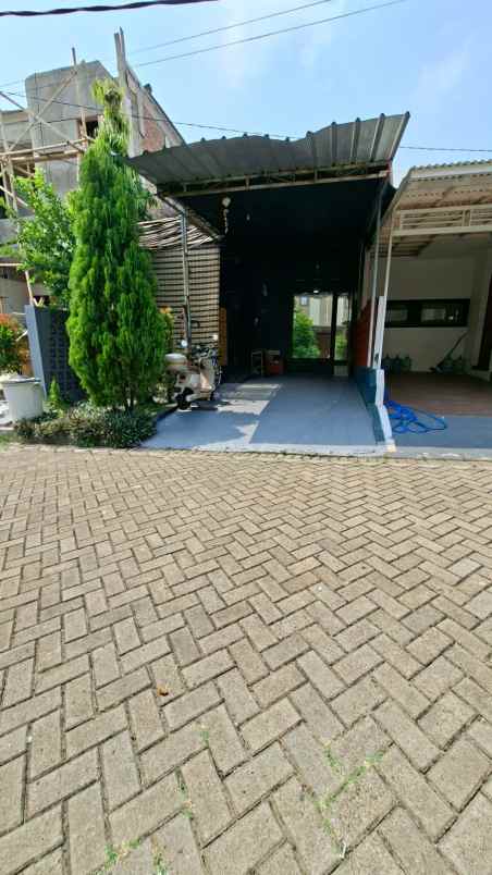 dijual rumah krukut raya gandul