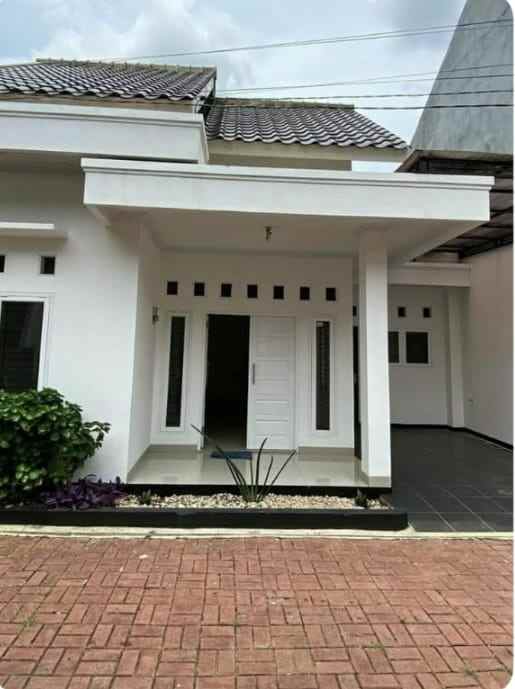 dijual rumah kukusan