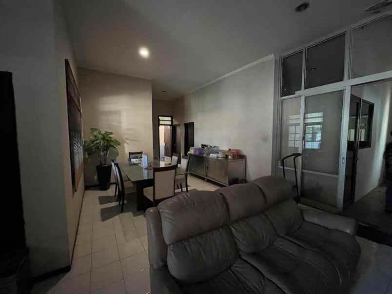 dijual rumah kutai