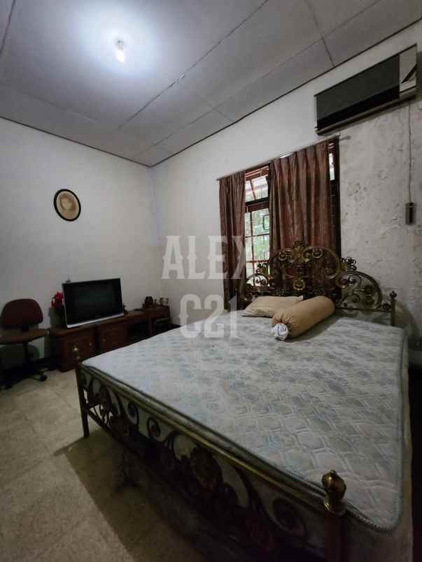 dijual rumah lama di lebak bulus jakarta selatan