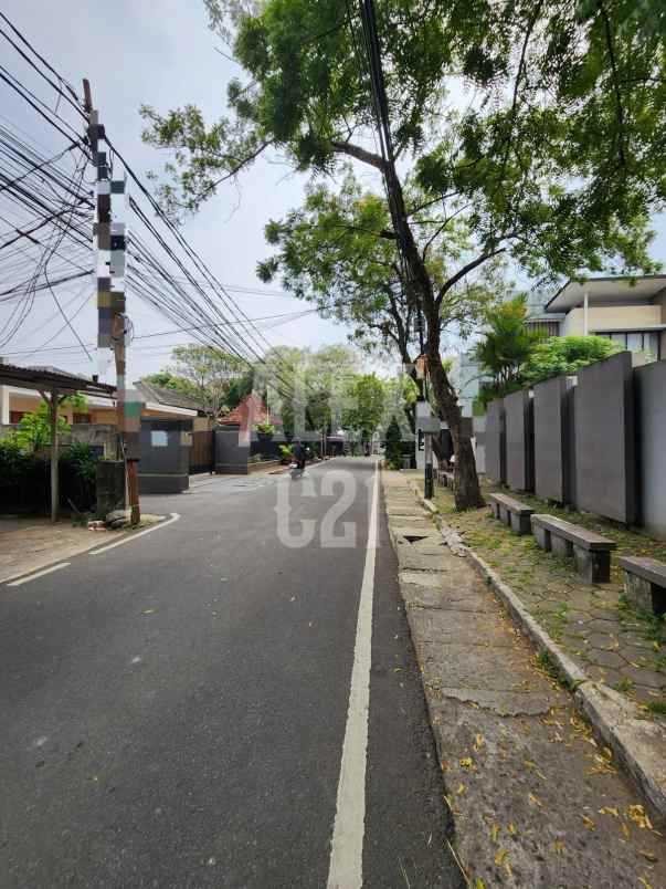 dijual rumah lama di lebak bulus jakarta selatan