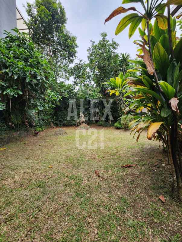 dijual rumah lama di lebak bulus jakarta selatan