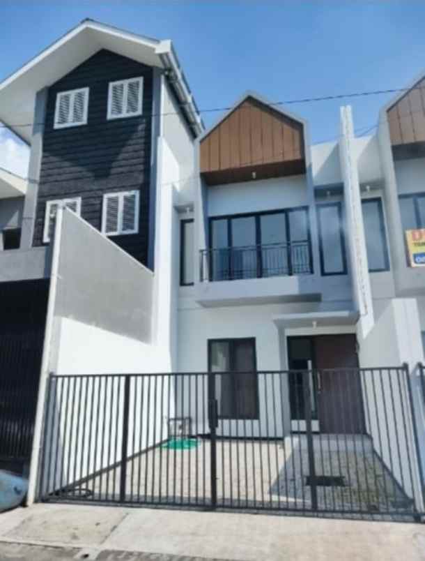 dijual rumah lebak timur