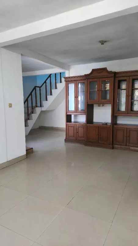 dijual rumah lokasi ciledug dekat cbd ciledug